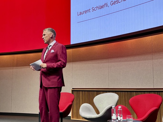 Geschäftsführer Laurent Schlaefli begrüsst Gäste zur Generalversammlung 2026