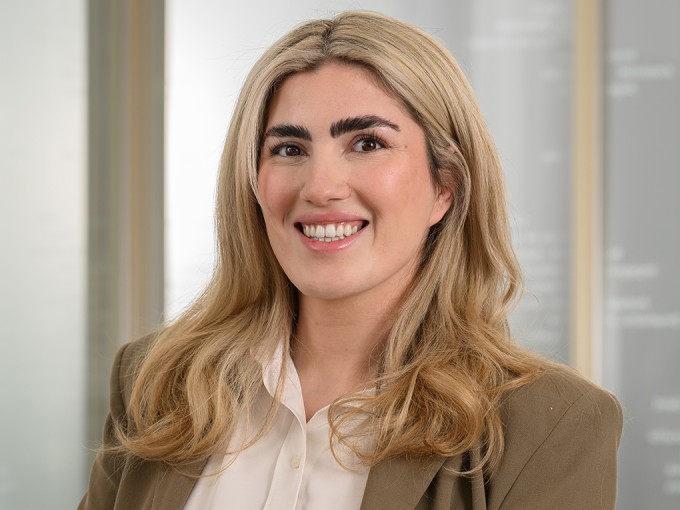 Profond Zenuni Hanife